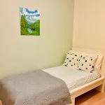 Quiet Private Easy Metro & Airport Access *