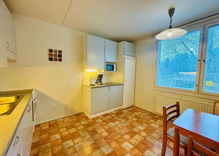 Quiet Private Easy Metro & Airport Access Гостевой дом Вантаа