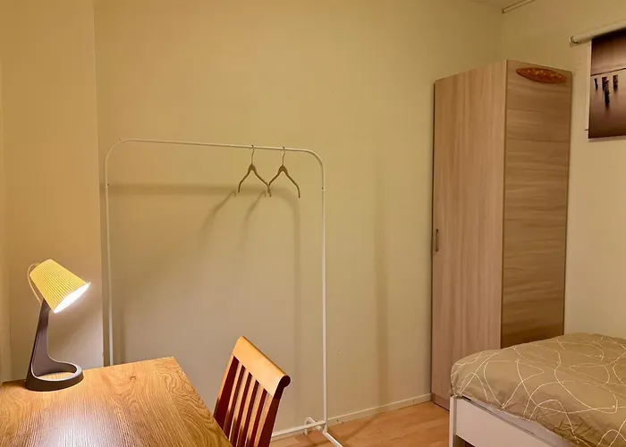 Quiet Private Easy Metro & Airport Access Вантаа