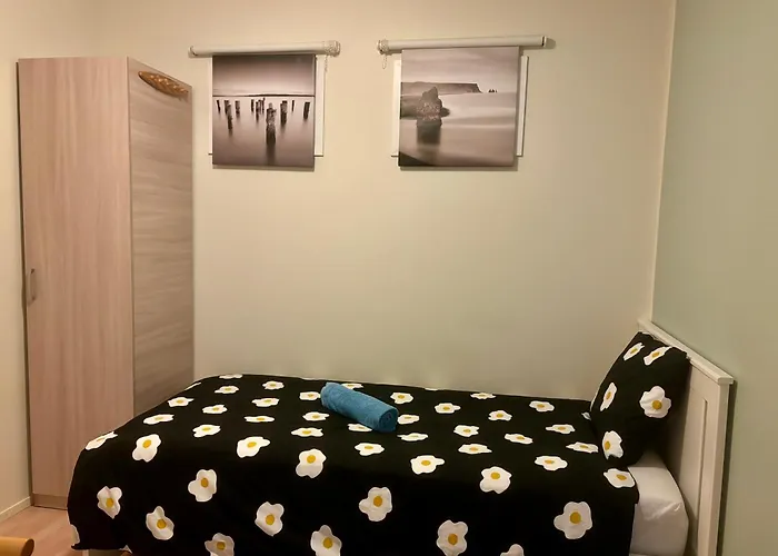 Гостевой дом Quiet Private Easy Metro & Airport Access *