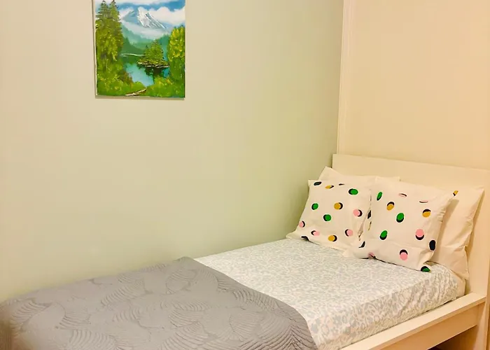 Quiet Private Easy Metro & Airport Access *